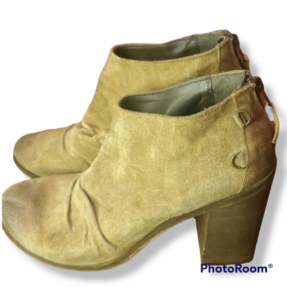 Boutique 9 Brown Suede BT Shale Booties - Picture 2 of 10